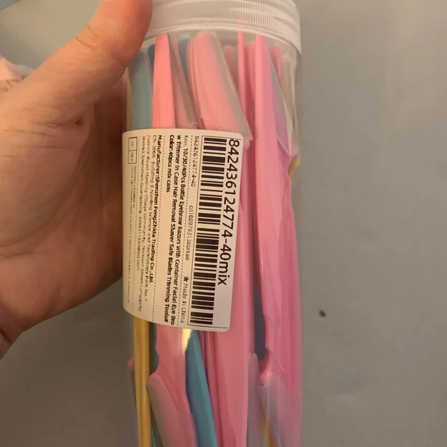 Peachly dermaplane razor photographed by a verified buyer